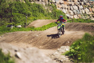 AC米兰新闻-全国青少年登山赛贵州赛段精彩刺激，青年登山活动